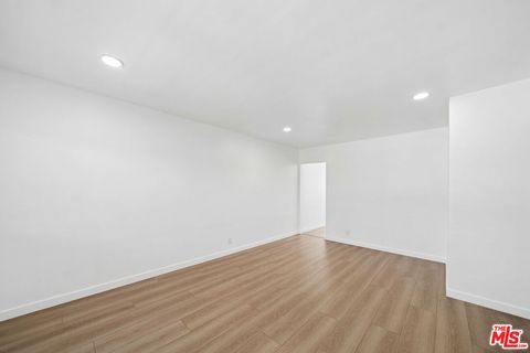 Photo of 252 S New Hampshire Ave #10, Los Angeles, CA 90004 (MLS # 26666249)