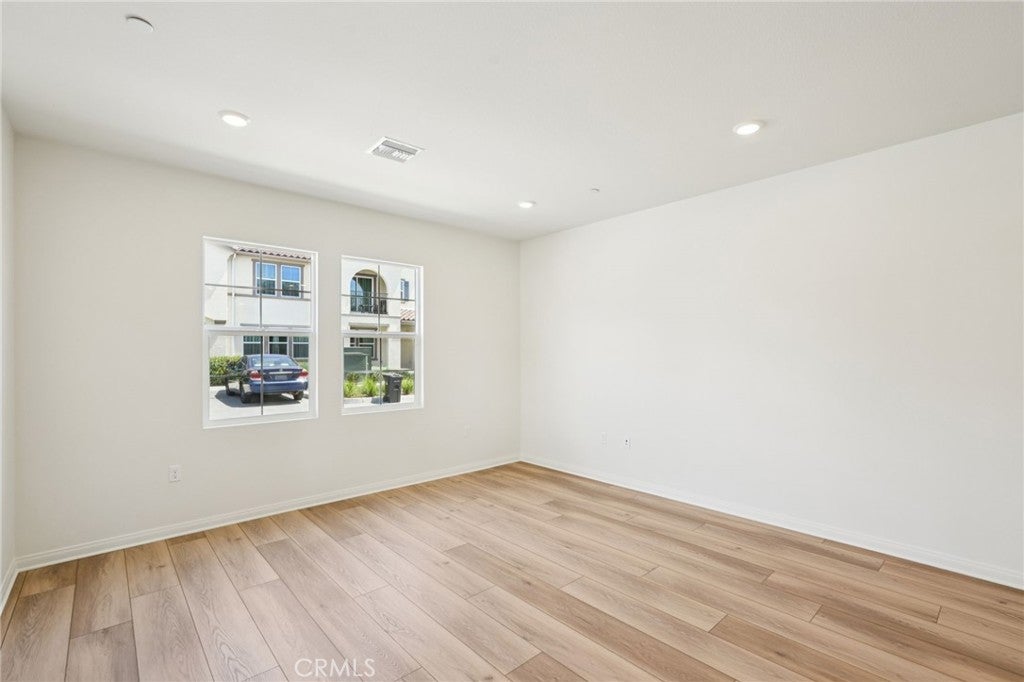 4282 S Hermosa Paseo