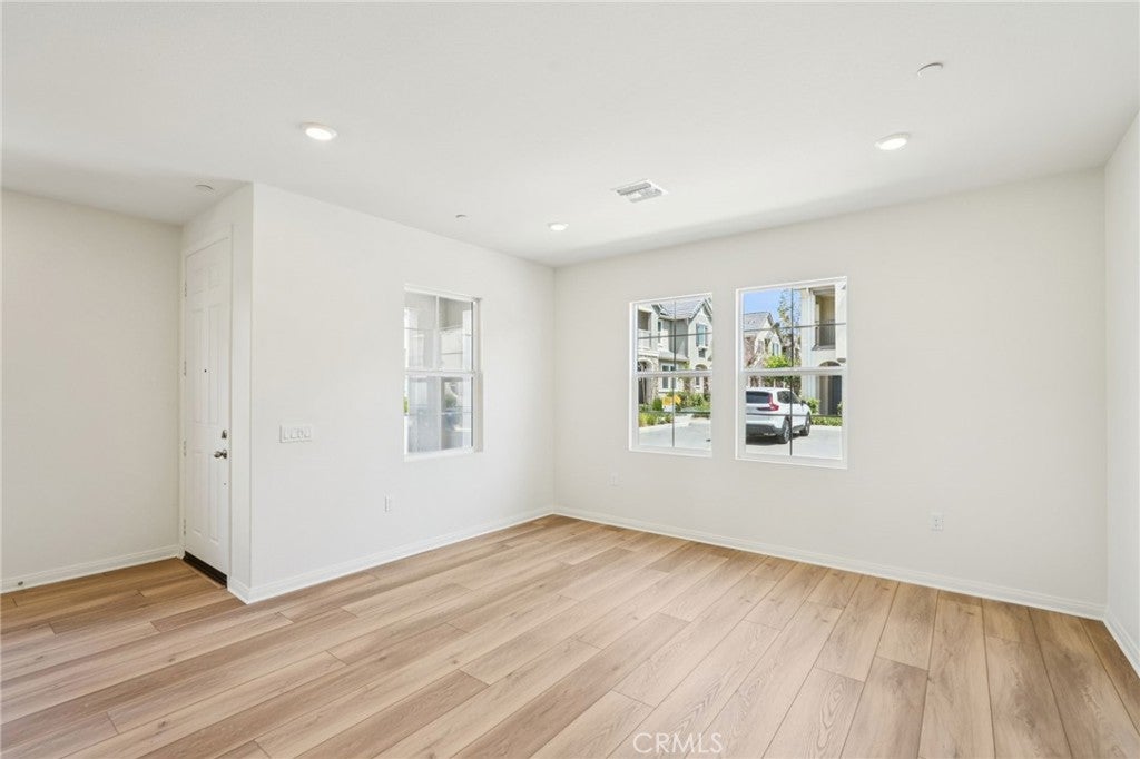 4282 S Hermosa Paseo