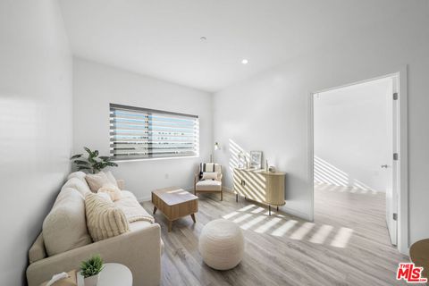 Photo of 1229 S Kingsley Drive, Los Angeles, CA 90006 (MLS # 26639593)