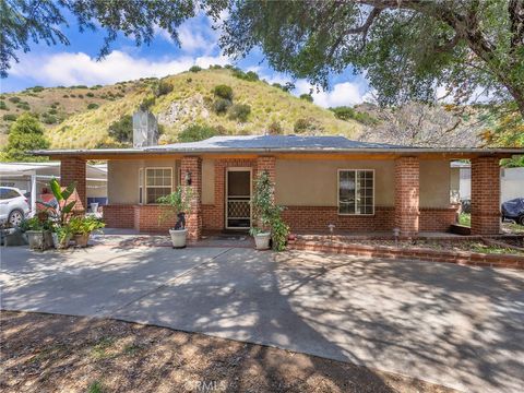Photo of 9613 La Tuna Canyon Road, Sun Valley, CA 91352 (MLS # BB26007105)