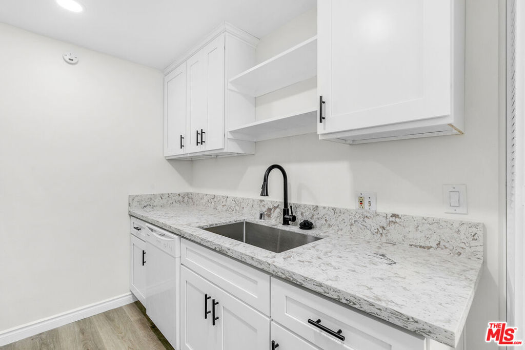 Properties 4 10634 Holman Avenue 8