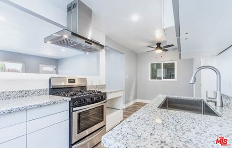 Photo of 24242 Pine Street, Newhall, CA 91321 (MLS # 25597163)