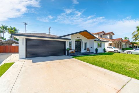 Photo of 10621 Pico Vista RD, Downey, CA 90241 (MLS # DW26104302)