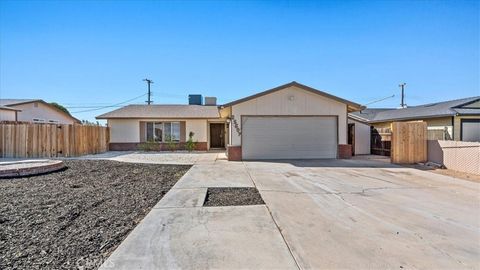 Photo of 25607 Ash Road, Barstow, CA 92311 (MLS # CV25215054)