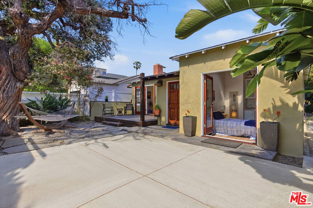 2432 Wilson Avenue