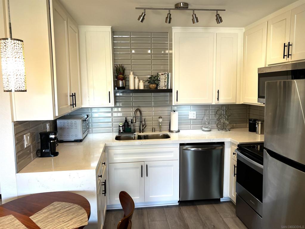 6350 Genesee Ave. 316