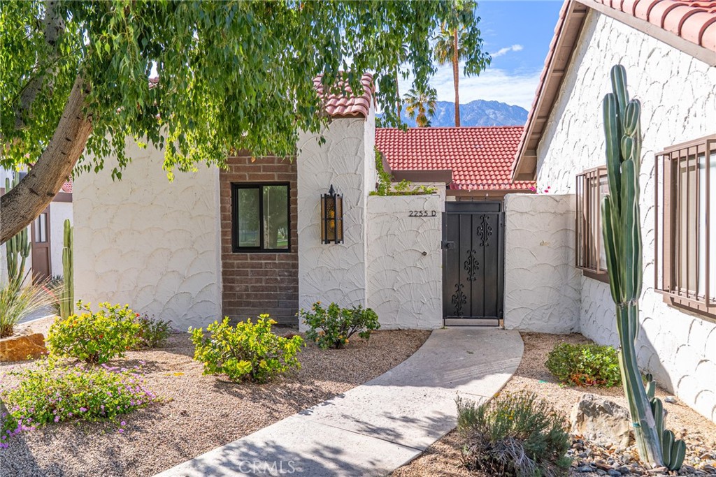 2255 Miramonte W D