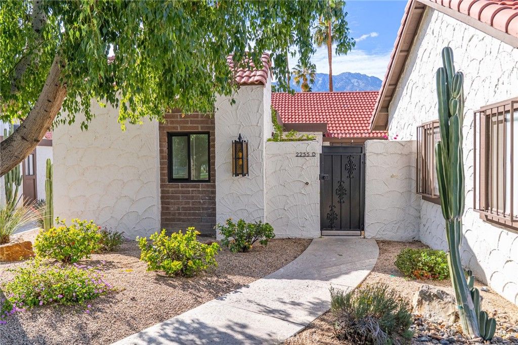 Photo of 2255 Miramonte W #D, Palm Springs, CA 92264 (MLS # OC26071812)