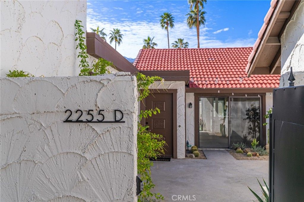 Photo of 2255 Miramonte W #D, Palm Springs, CA 92264 (MLS # OC26071812)