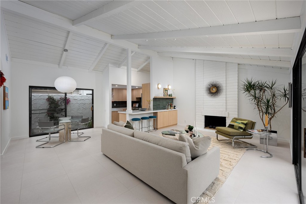 2255 Miramonte W D
