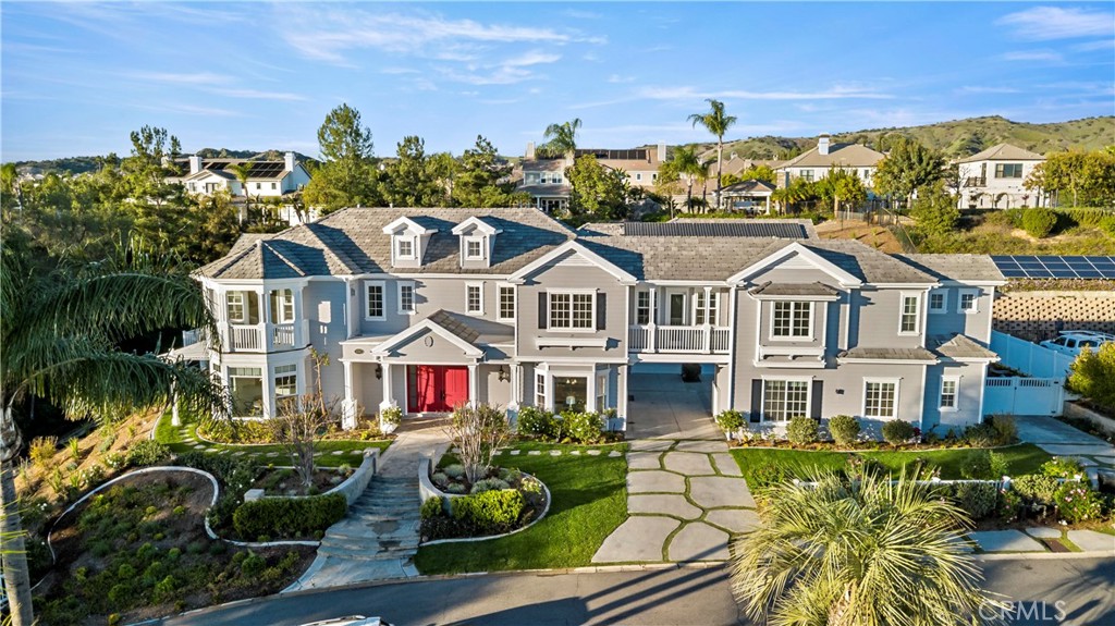 19367 Via De La Cielo