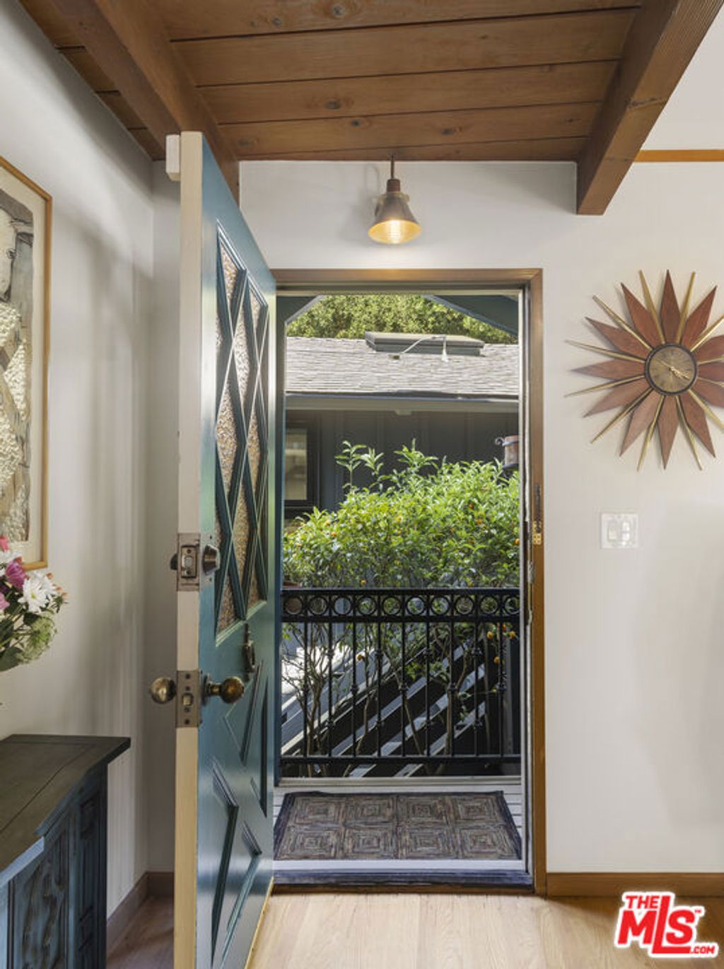 Photo of 8944 Wonderland Avenue, Los Angeles, CA 90046 (MLS # 25623539)