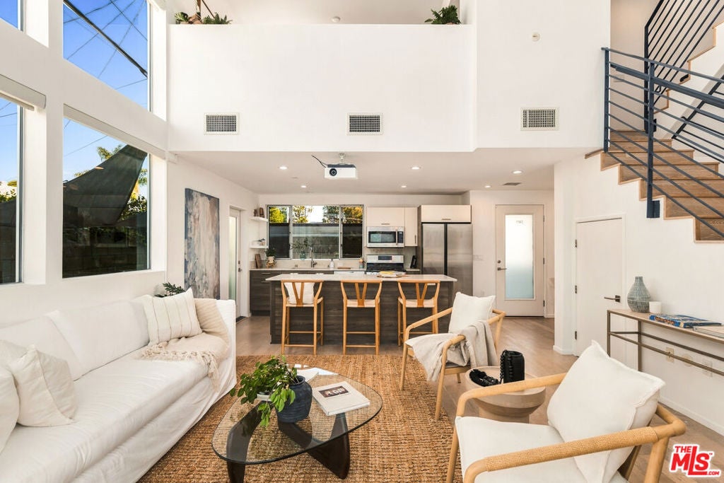 5411 W Wilshire Vista Lane