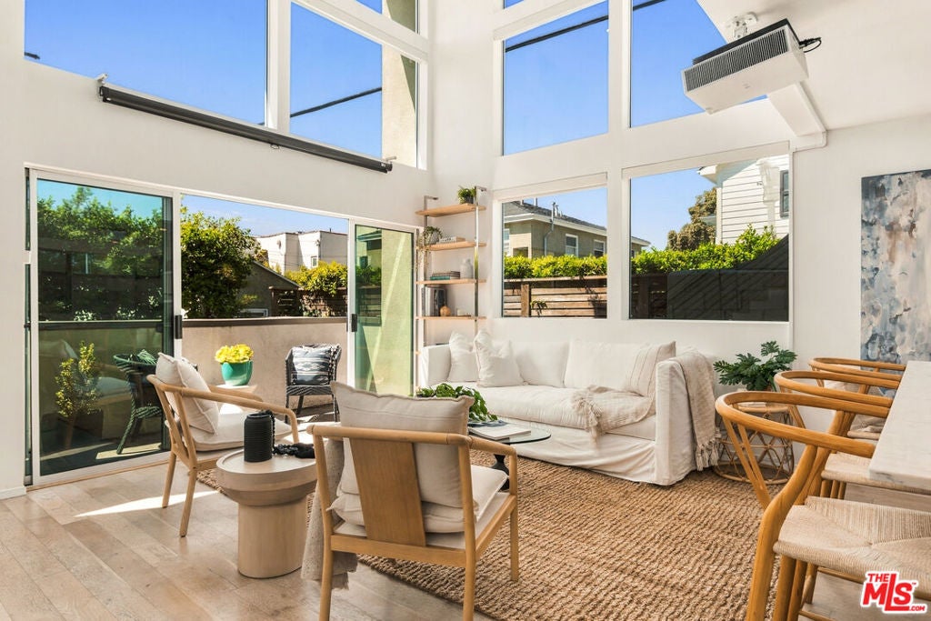 5411 W Wilshire Vista Lane