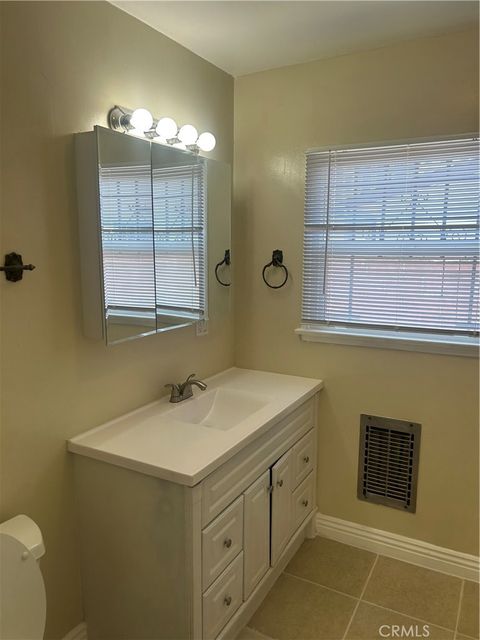 Tiny photo for 2911 W 129th Pl, Gardena, CA 90249 (MLS # SB25235233)