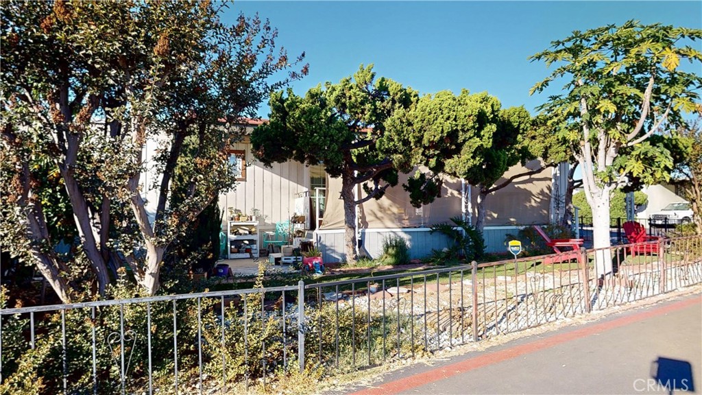 1000 N Figueroa Street 44