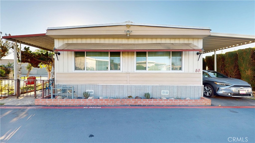 1000 N Figueroa Street 44