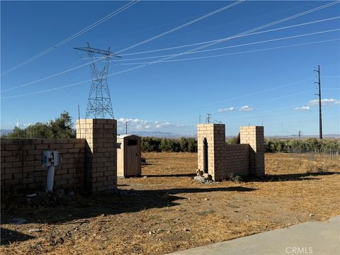 Photo of 8539 W Avenue L, Lancaster, CA 93536 (MLS # SR25247663)