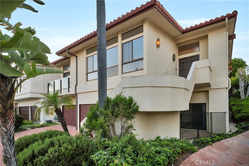 Photo of 32701 Via Palacio, Rancho Palos Verdes, CA 90275 (MLS # OC26083760)