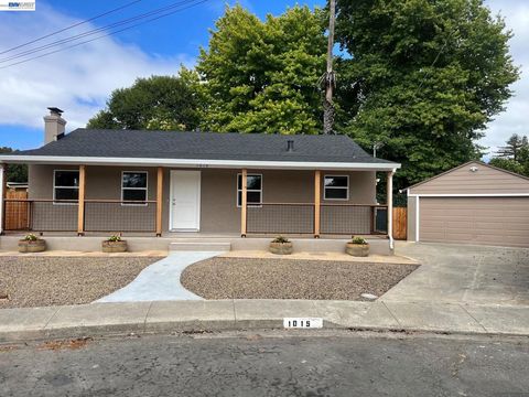 Photo of 1015 Ruby Court CT, Santa Rosa, CA 95407 (MLS # 41141204)