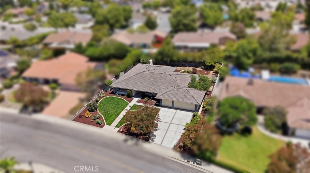 537 Redlands