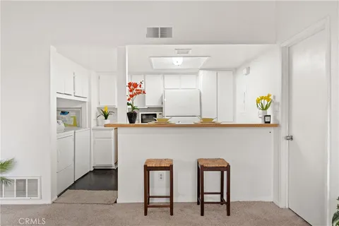 23301 #D La Crescenta, Mission Viejo, CA 92691 - MLS#: OC25188263