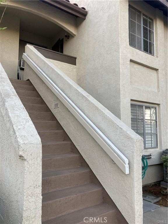 23301 #D 338 La Crescenta