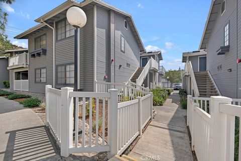 221 Evergreen Azusa CA 91702