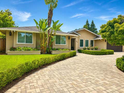 Photo of 18797 Westview Drive, Saratoga, CA 95070 (MLS # ML82053944)