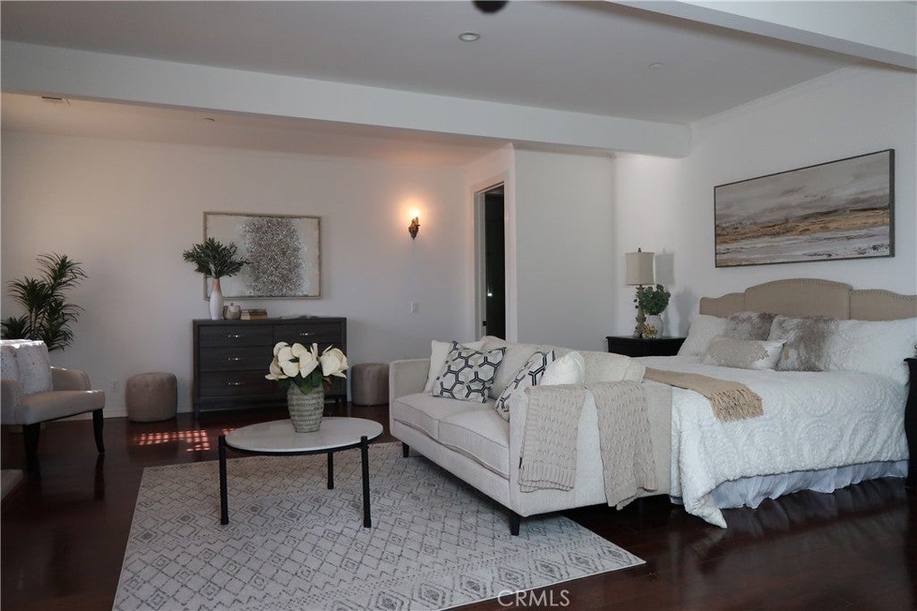Huntington Beach, California, 92649, United States, 6 Bedrooms Bedrooms, ,6 BathroomsBathrooms,Residential,Active,2023910