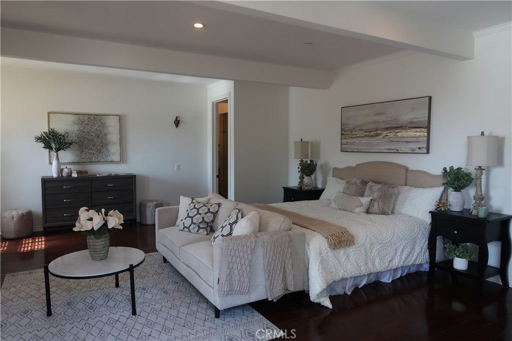 Huntington Beach, California, 92649, United States, 6 Bedrooms Bedrooms, ,6 BathroomsBathrooms,Residential,Active,2023910