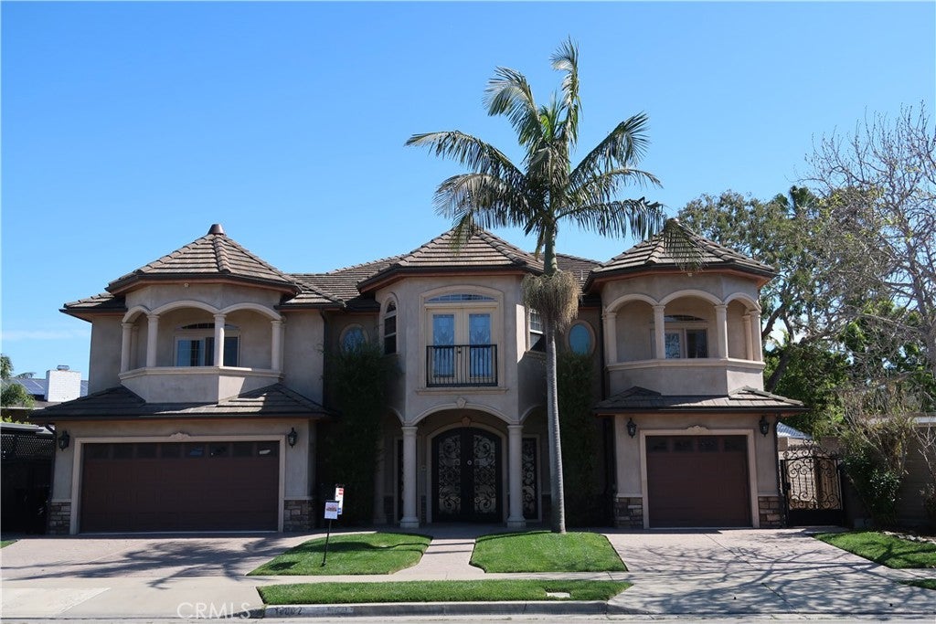 Huntington Beach, California, 92649, United States, 6 Bedrooms Bedrooms, ,6 BathroomsBathrooms,Residential,Active,2023910
