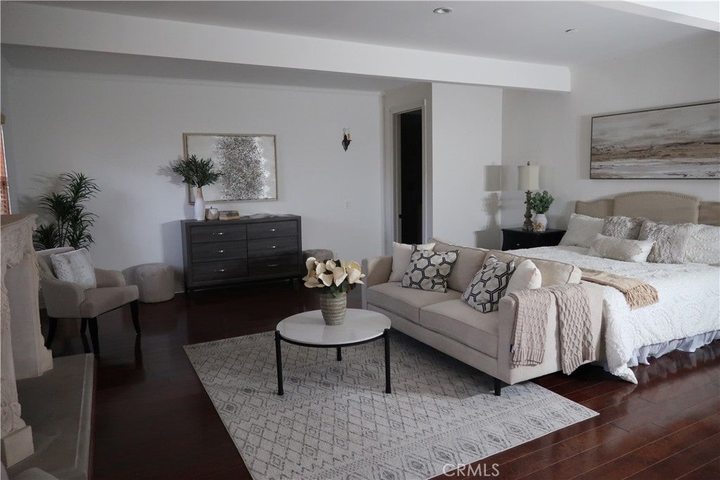 Huntington Beach, California, 92649, United States, 6 Bedrooms Bedrooms, ,6 BathroomsBathrooms,Residential,Active,2023910