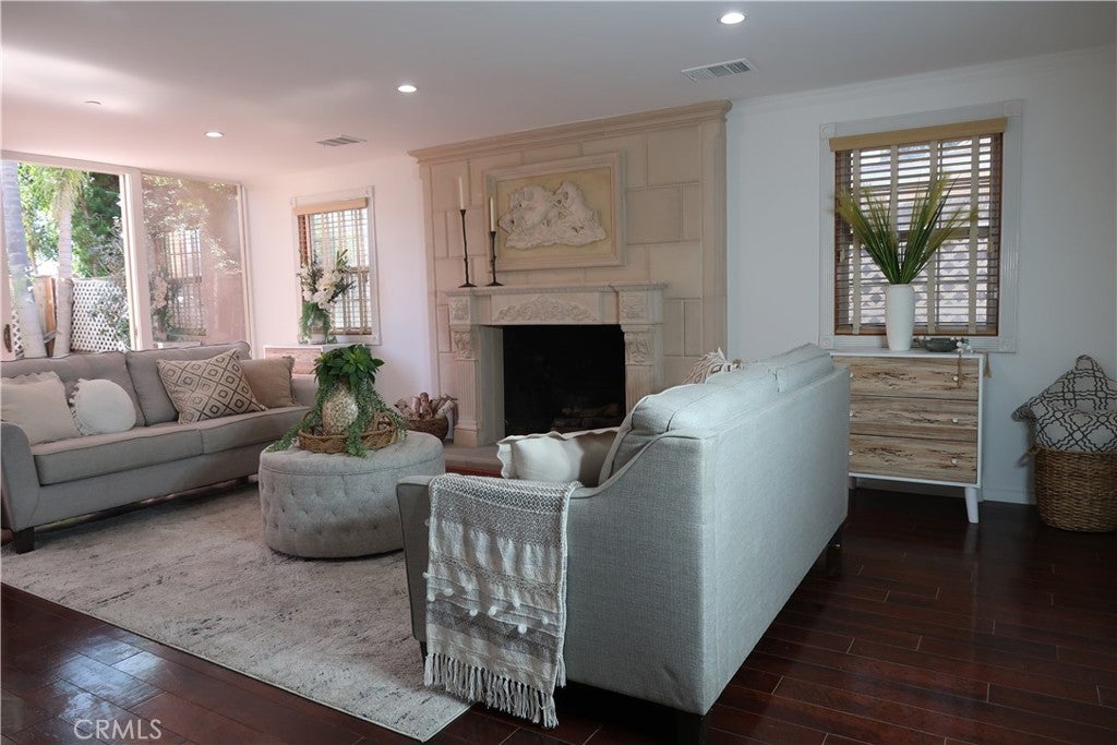 Huntington Beach, California, 92649, United States, 6 Bedrooms Bedrooms, ,6 BathroomsBathrooms,Residential,Active,2023910