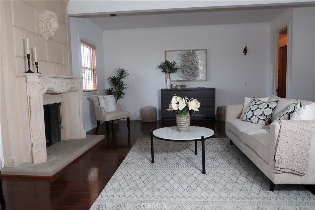 Huntington Beach, California, 92649, United States, 6 Bedrooms Bedrooms, ,6 BathroomsBathrooms,Residential,Active,2023910