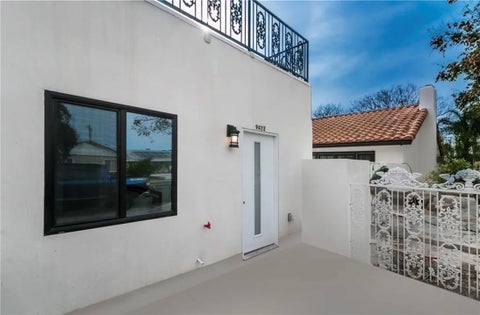 Photo of 9574 Geyser Avenue, Northridge, CA 91324 (MLS # SR26175445)