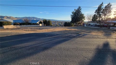 Photo of 18155 Orange, Hesperia, CA 92345 (MLS # SW26059651)