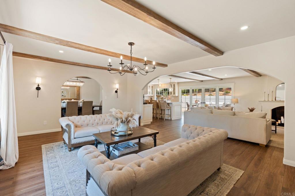 1920 Glennaire Drive