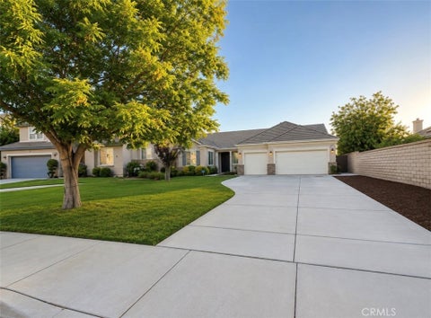 Photo of 28645 Ashington Court, Menifee, CA 92584 (MLS # SW26136432)
