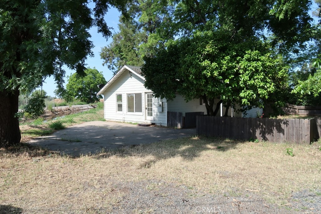 3328 Walnut Avenue