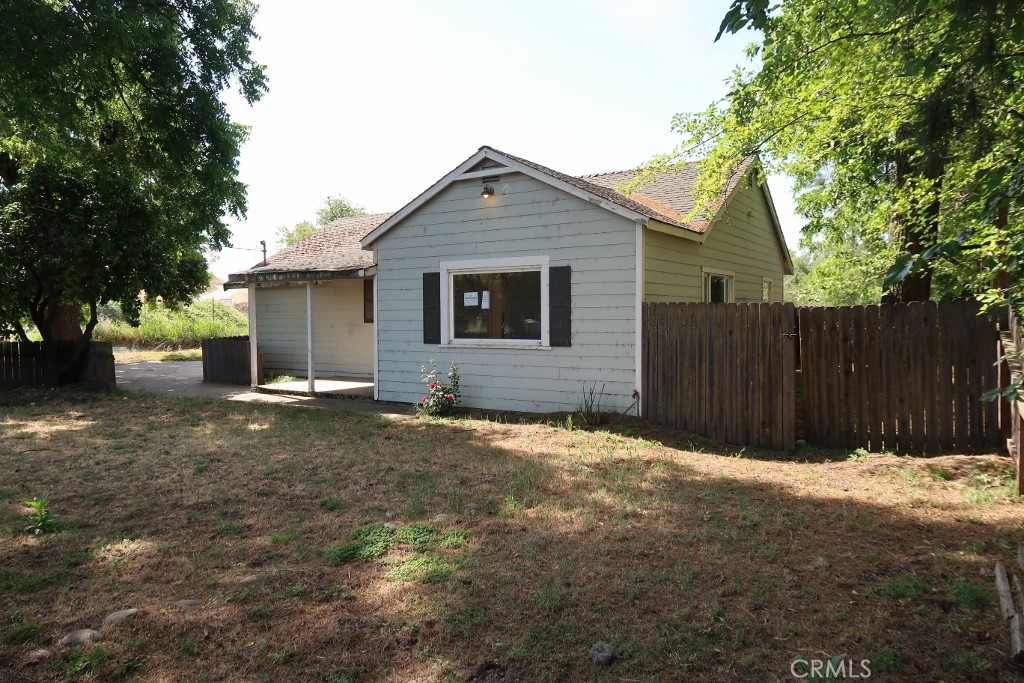 3328 Walnut Avenue