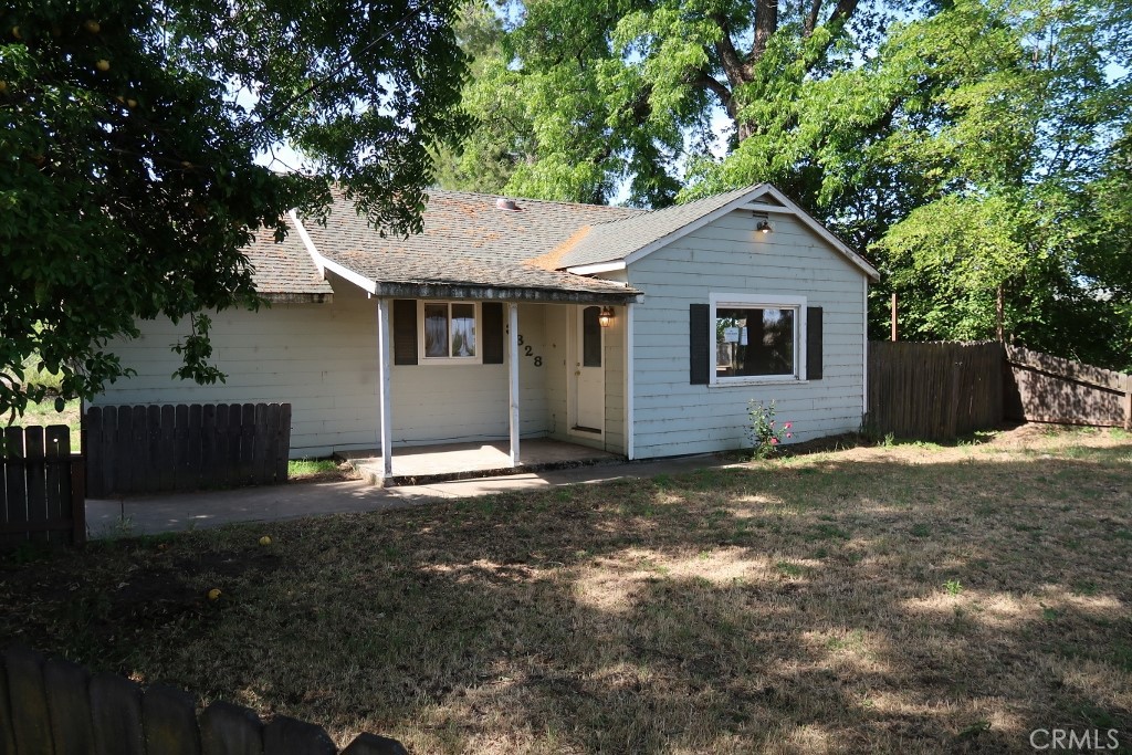 3328 Walnut Avenue