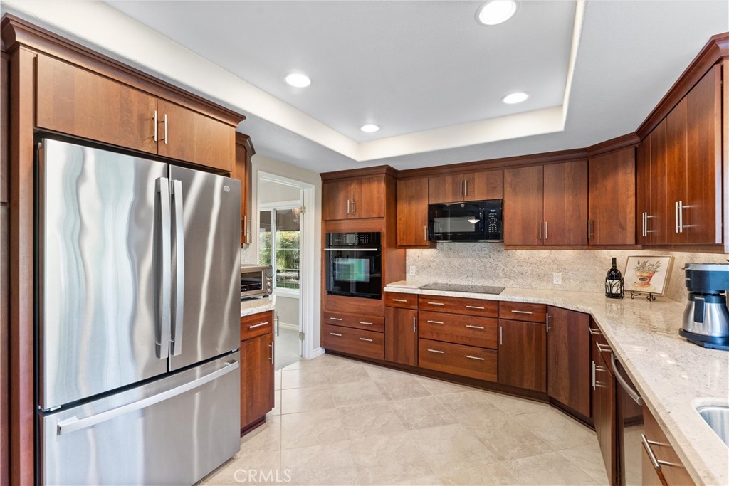 6421 Acacia Hill Drive