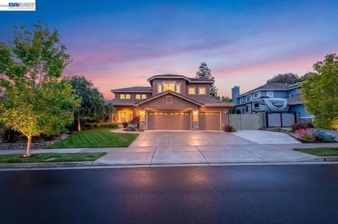 Photo of 3625 Thornhill Dr Dr, Livermore, CA 94551 (MLS # 41131892)