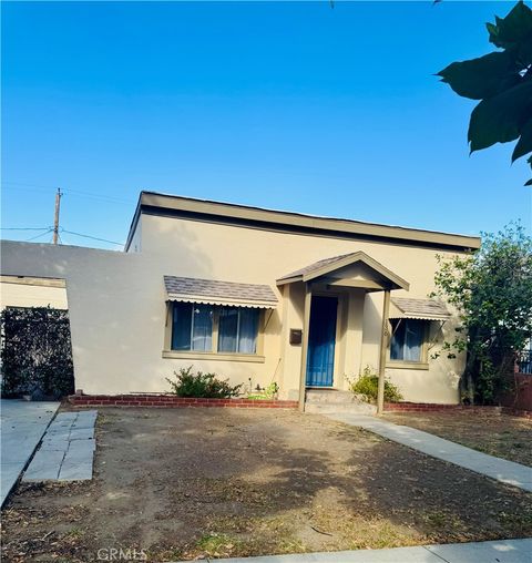 Photo of 136 N Lincoln ST, Burbank, CA 91506 (MLS # BB26142390)