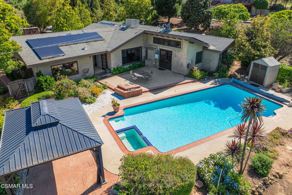 listing image 130728021803187502083