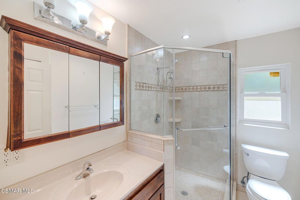 listing image 130728927737477023846