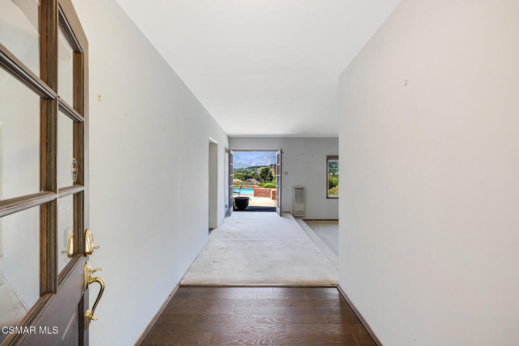 1585 Loma Drive