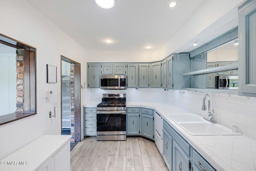 listing image 130726476545005243268